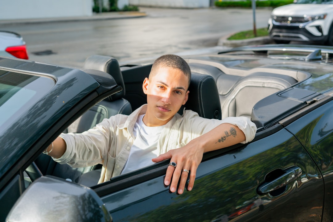 autorisation de co-titulaire pour l'assurance automobile : guide complet pour ajouter un co-propriétaire à votre contrat d'assurance voiture.