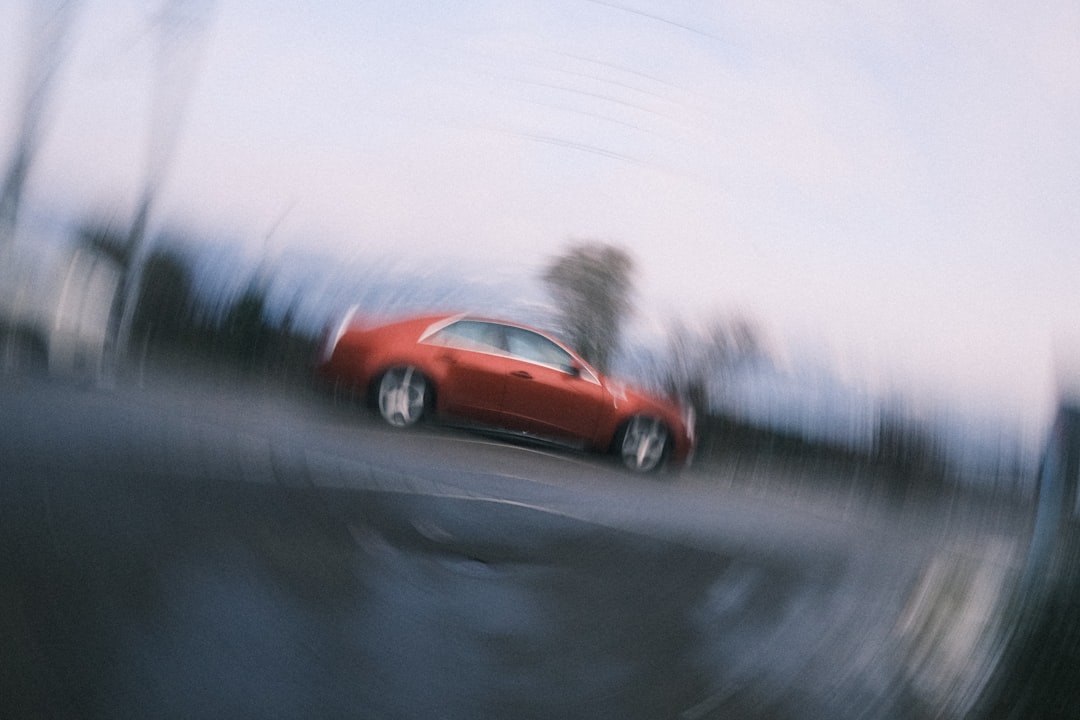 découvrez l'assurance auto au kilomètre : payez uniquement pour les kilomètres que vous parcourez et économisez sur votre prime d'assurance.