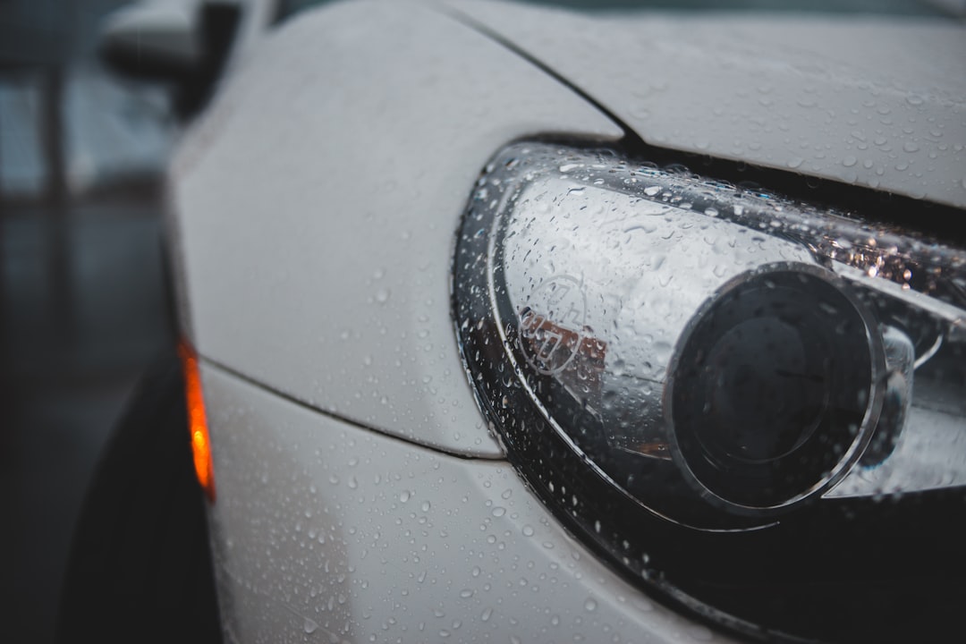 résolvez efficacement les litiges liés à l'annulation de votre assurance auto grâce à nos conseils et démarches simples.