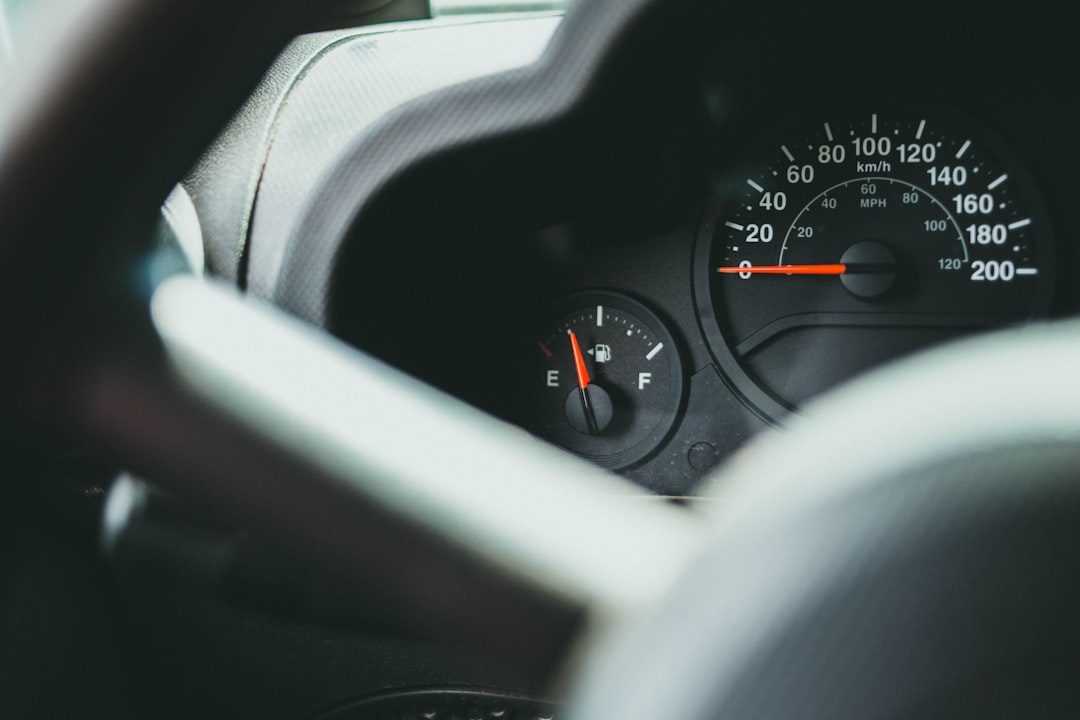 découvrez des conseils essentiels pour réussir votre examen de conduite avec succès. préparez-vous efficacement et augmentez vos chances d'obtenir votre permis de conduire.