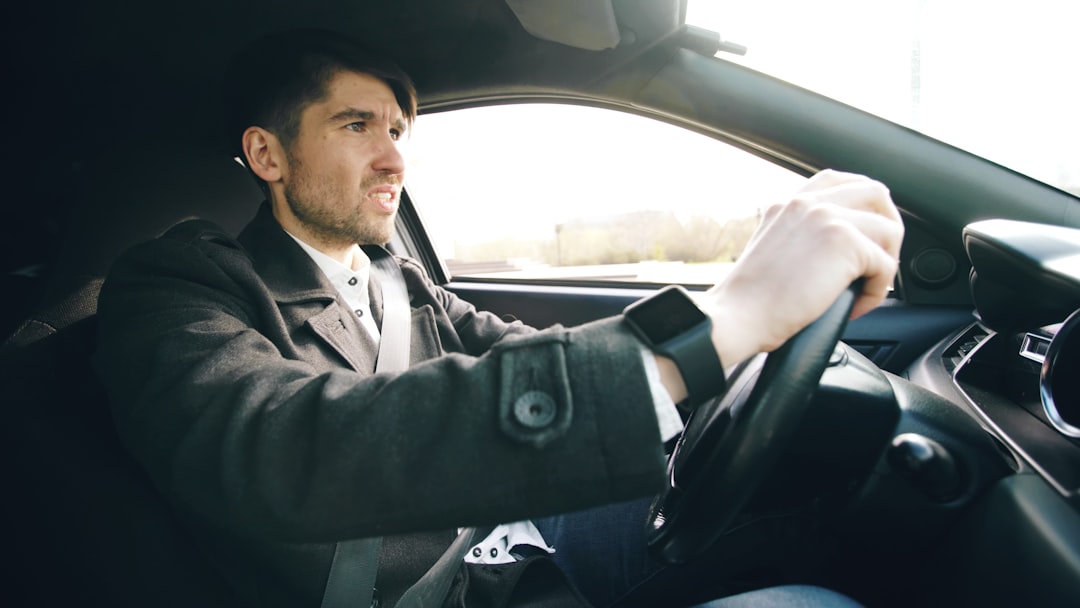 découvrez des conseils essentiels pour réussir votre test de conduite avec confiance et sécurité.
