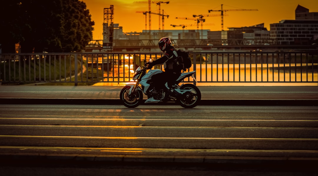 assurance moto fiable et abordable pour protéger votre deux-roues. comparez les offres, obtenez un devis personnalisé et roulez en toute sérénité.