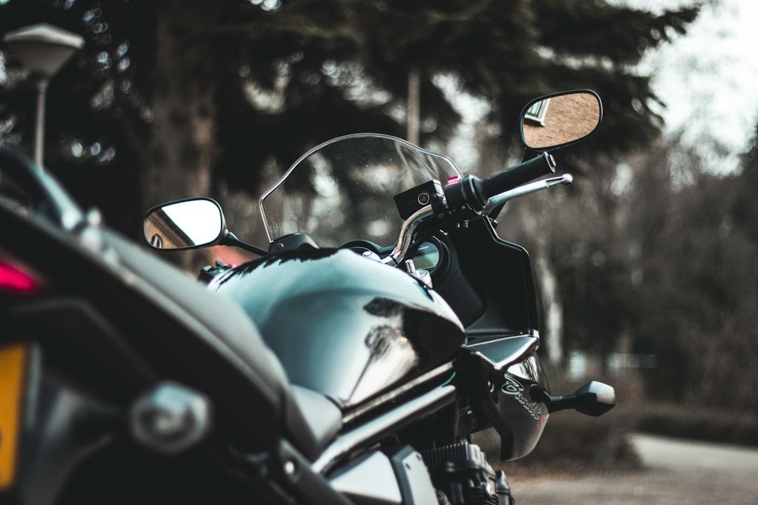 assurez votre moto avec nos offres d'assurance adaptées, pour une protection complète et sereine sur la route.