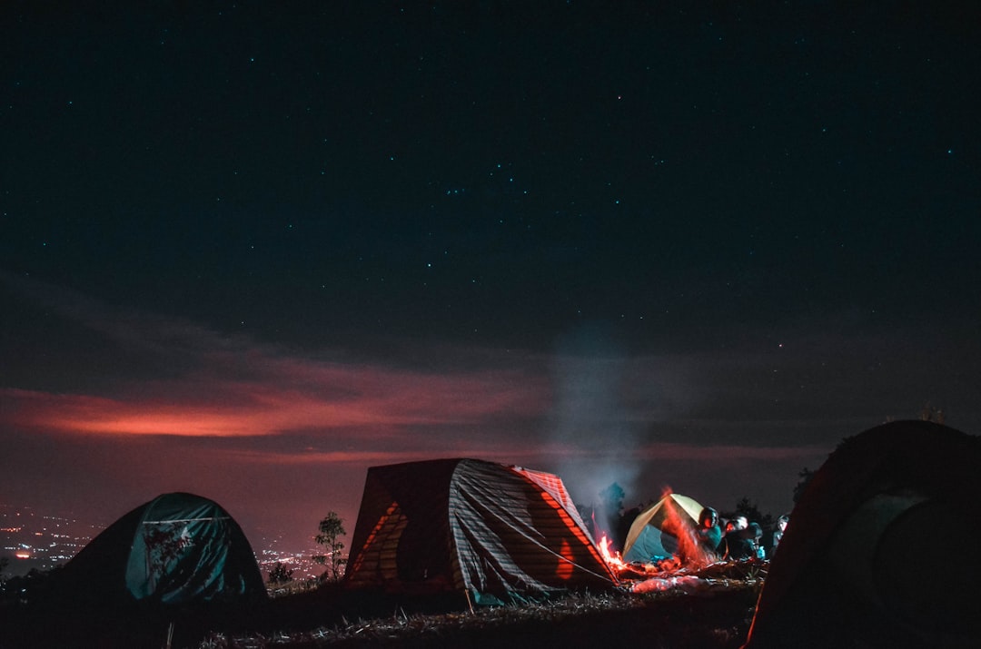 découvrez le camping sur la côte d'opale, entre mer et nature, pour des vacances inoubliables en famille ou entre amis.