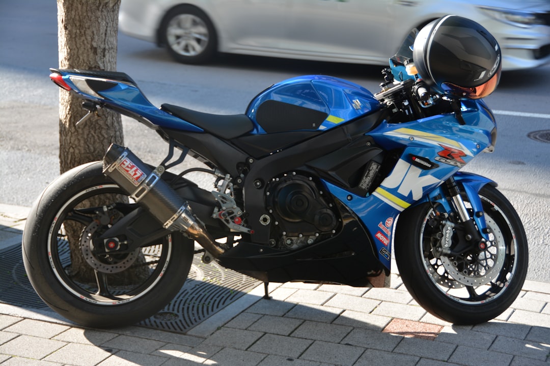 découvrez la suzuki gsx-r 600, une moto sportive alliant performance, agilité et design innovant pour une expérience de conduite exceptionnelle.