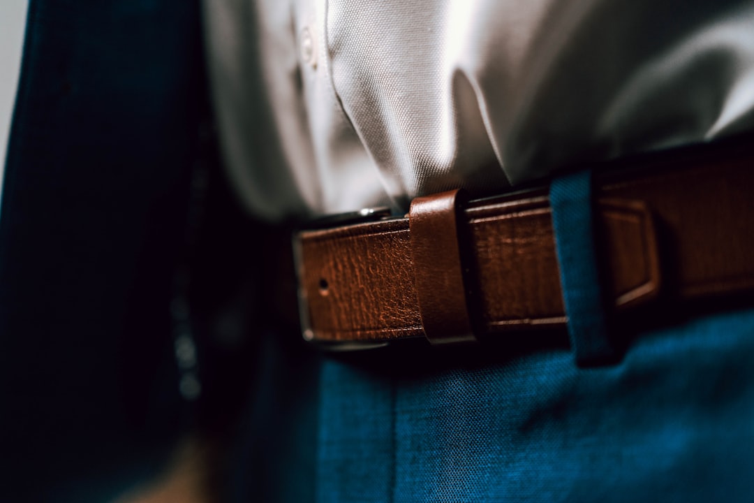 découvrez notre ceinture accessoire usée, alliant style vintage et confort durable pour sublimer toutes vos tenues.
