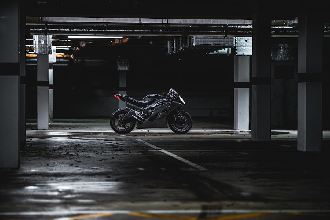 découvrez le yamaha pw50, une moto idéale pour les enfants débutants, alliant sécurité, facilité d'utilisation et design attractif pour une première expérience de conduite inoubliable.